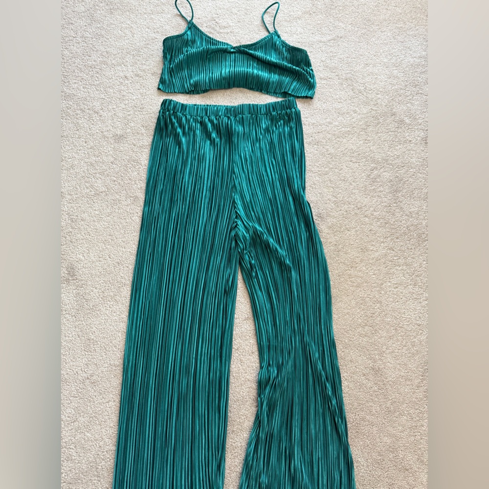 Pleated Wide-Leg Pants in Teal